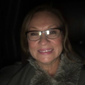 Meet your Posher, Connie